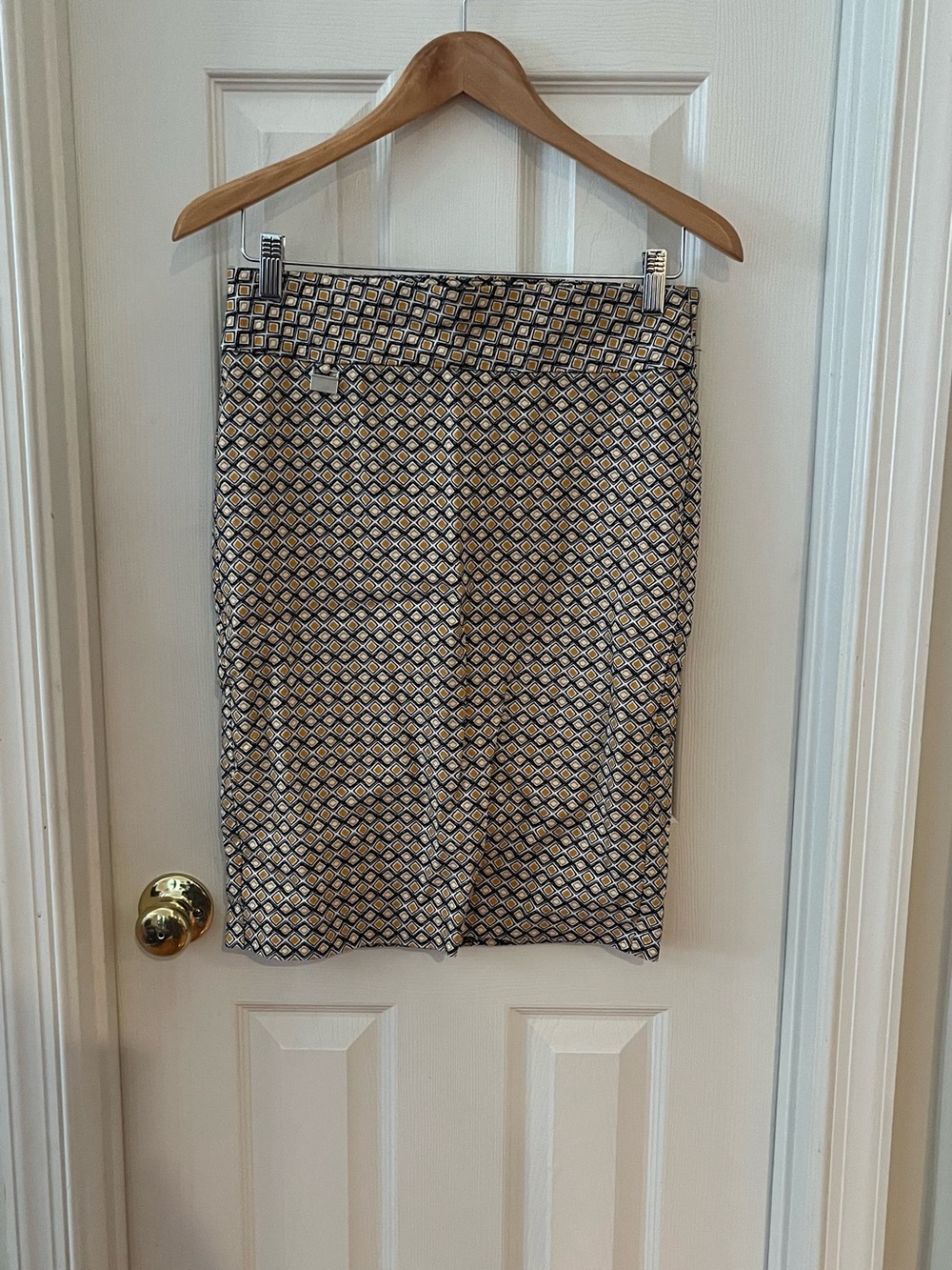 Alex & Olivia Diamond Mosaic Pencil Skirt in Black and Cream